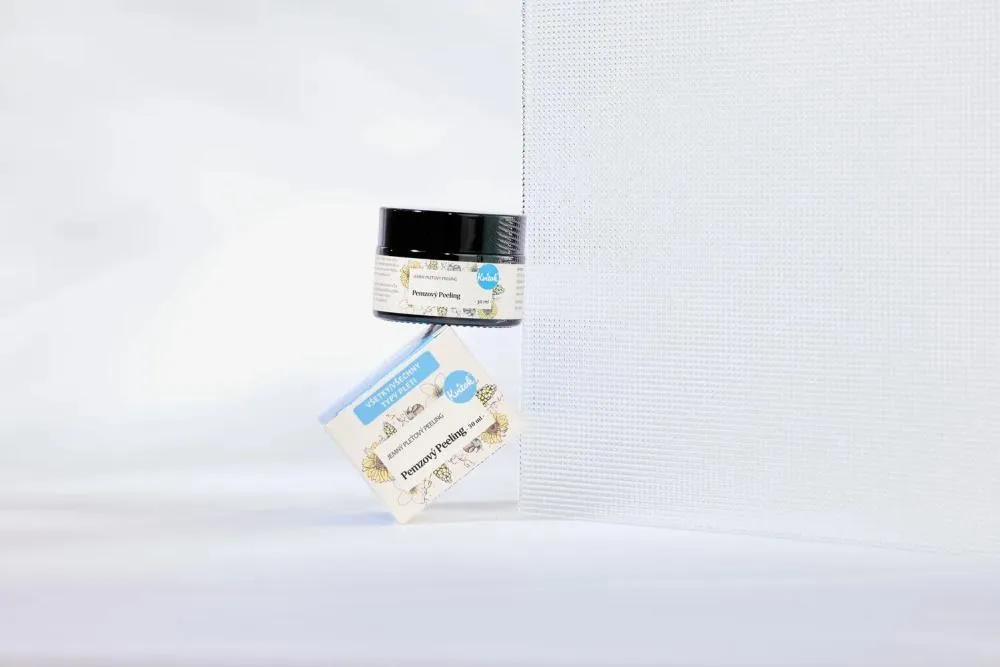 Kvitok Scrub delicato alla pomice per tutti i tipi di pelle 30 ml