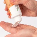 Officina Naturae Gel doccia e shampoo doposole (150 ml) - con profumo di vaniglia e cocco