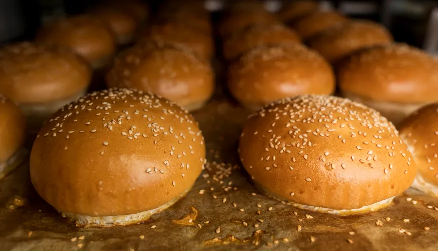 Prova le soffici pagnotte fatte in casa per hamburger