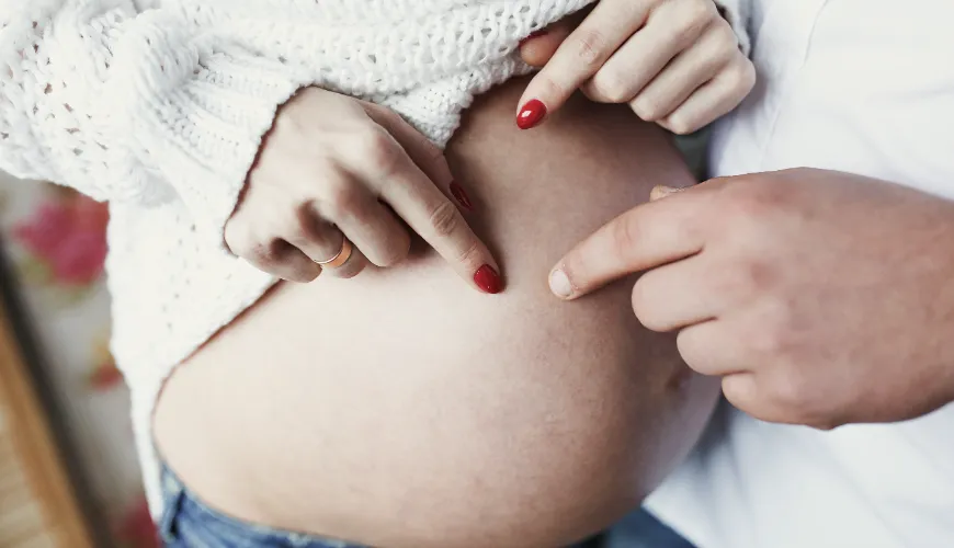 Quando compaiono i primi sintomi della gravidanza nelle donne?