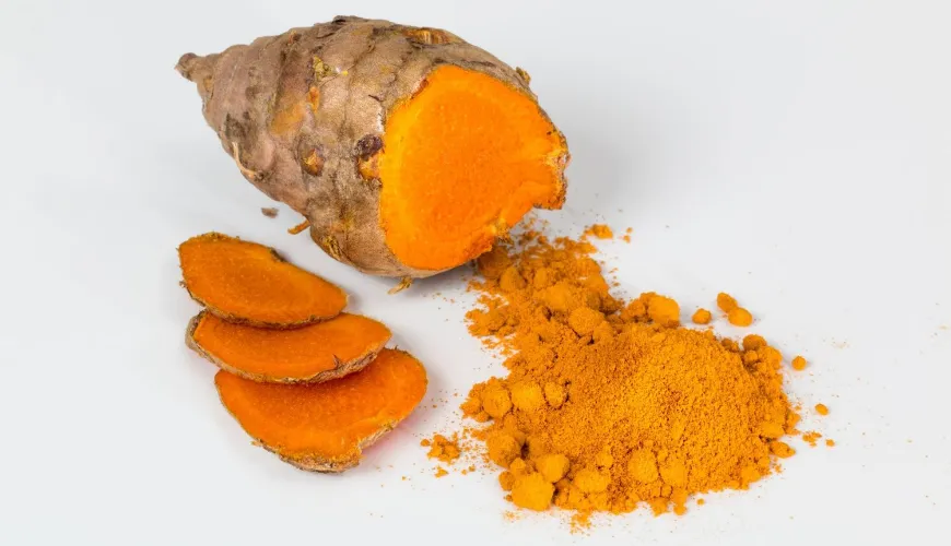 Effetti collaterali nascosti della curcuma che non conosci