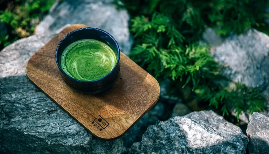 # Il segreto del tè matcha e i suoi benefici per la salute

Il tè matcha è un tipo di tè verde in po